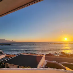 https://the-blue-peter.hotels-capetown.com